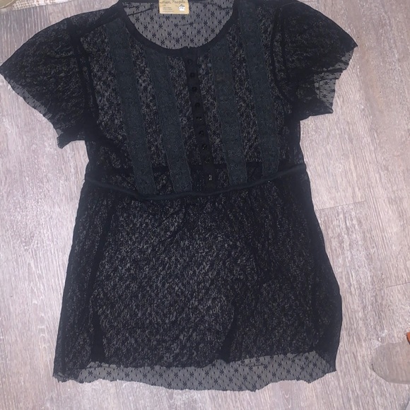 Free People Tops - MARKDOWN SALE!! FREE PEOPLE Black Lace top Sz L.